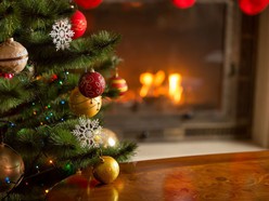 4 Important Tips to Keep Your Christmas Tree From Drying Out and Crumbling - Post thumbnail